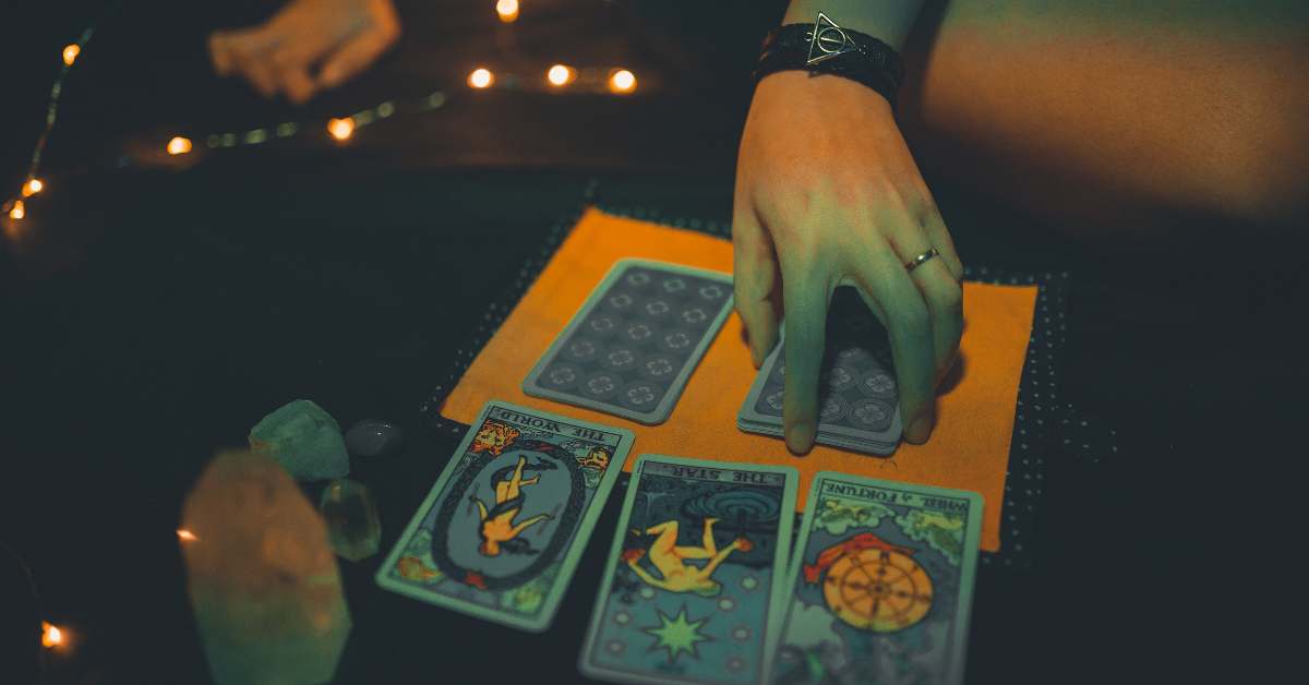 Using Tarot for Career Guidance: Making Confident Decisions